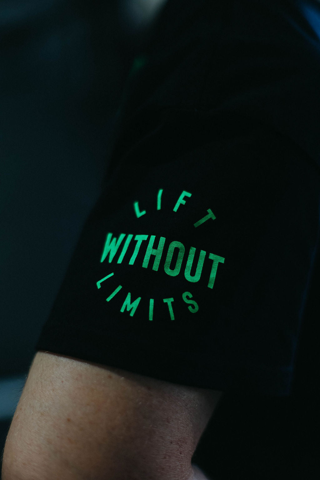 Rainbow Barbell relaxed cropped tee